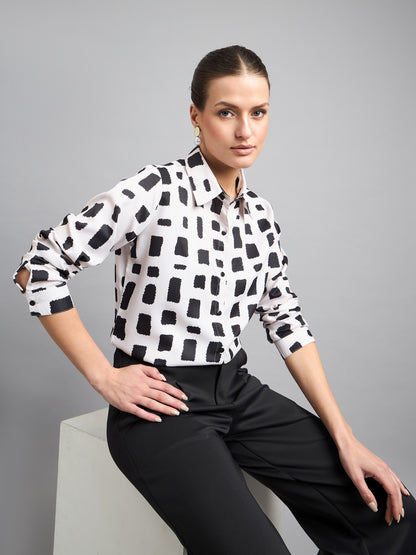 Style Quotient Women Nude And Black Printed Polycrepe Regular Shirt